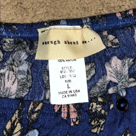 Cute off the shoulder top - Picture 2 of 3